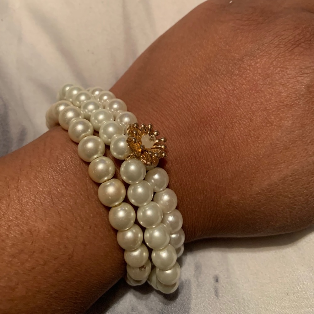 Pearl bracelet set. 3 bracelets in all.